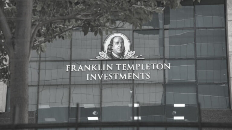 Franklin Templeton Joins Bitcoin ETF Race Amid Regulatory Frenzy