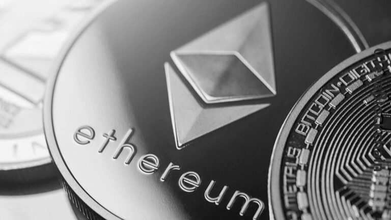 Ethereum, Solana and Altcoin Investing Amid Market Turbulence