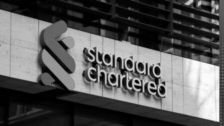 Standard Chartered Plc to Launch Bitcoin and Ether Trading Desk