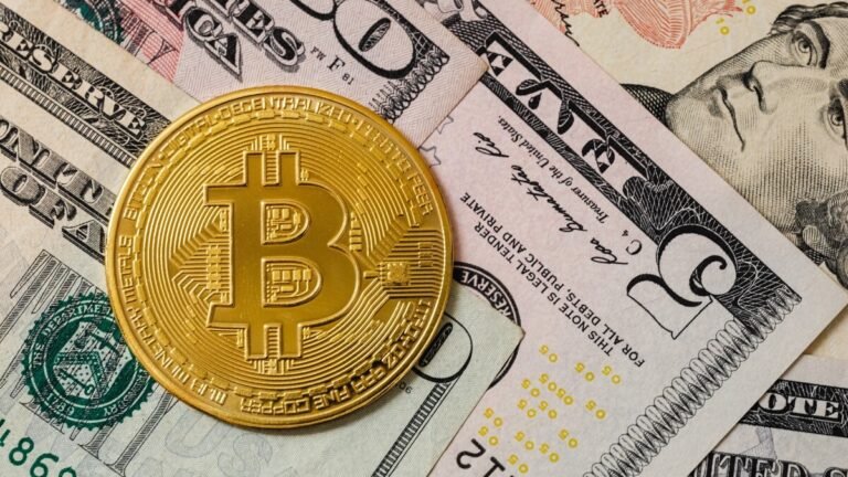 Fear, Liquidations, Fed Reset: Why Bitcoin Is Stuck Near $78K